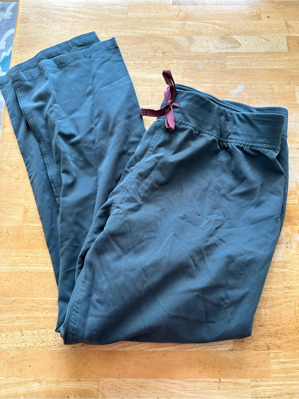 Figs scrub bottoms XL